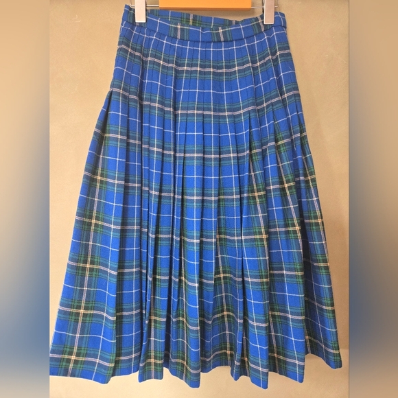 Nova Scotia Bonda | Blue Plaid Women's Skirt, Waist 13 1/2" - Picture 2 of 10